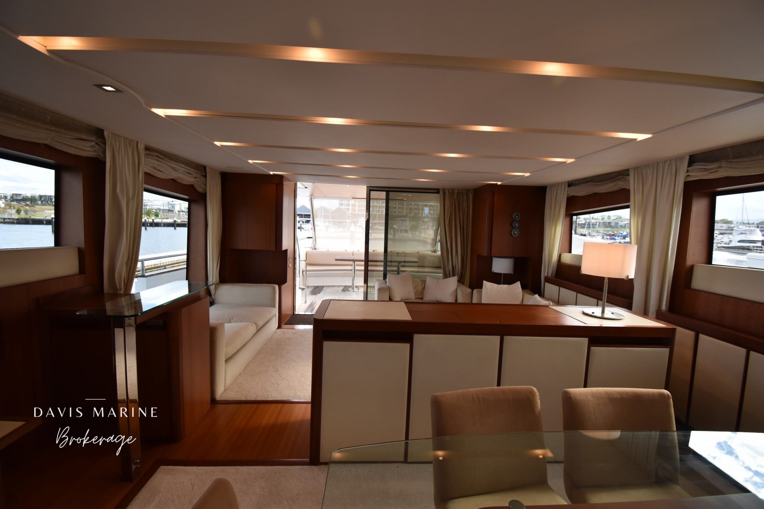 2008 Aicon 85 Flybridge