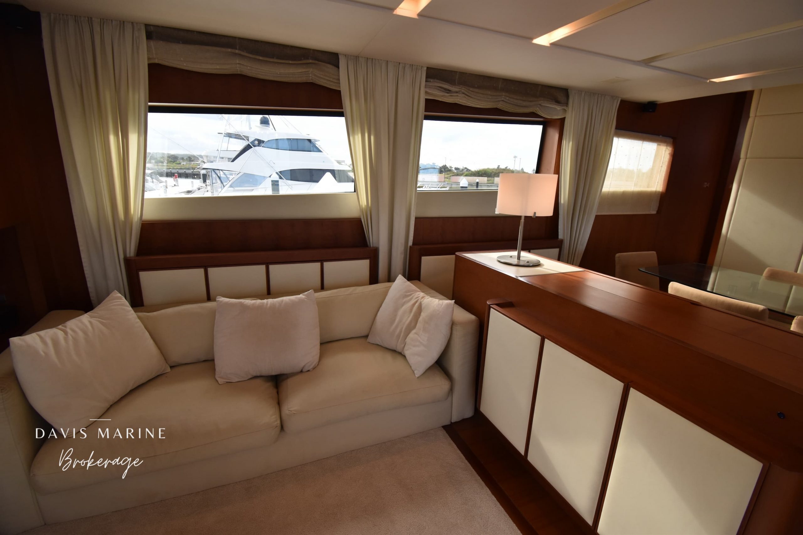 2008 Aicon 85 Flybridge
