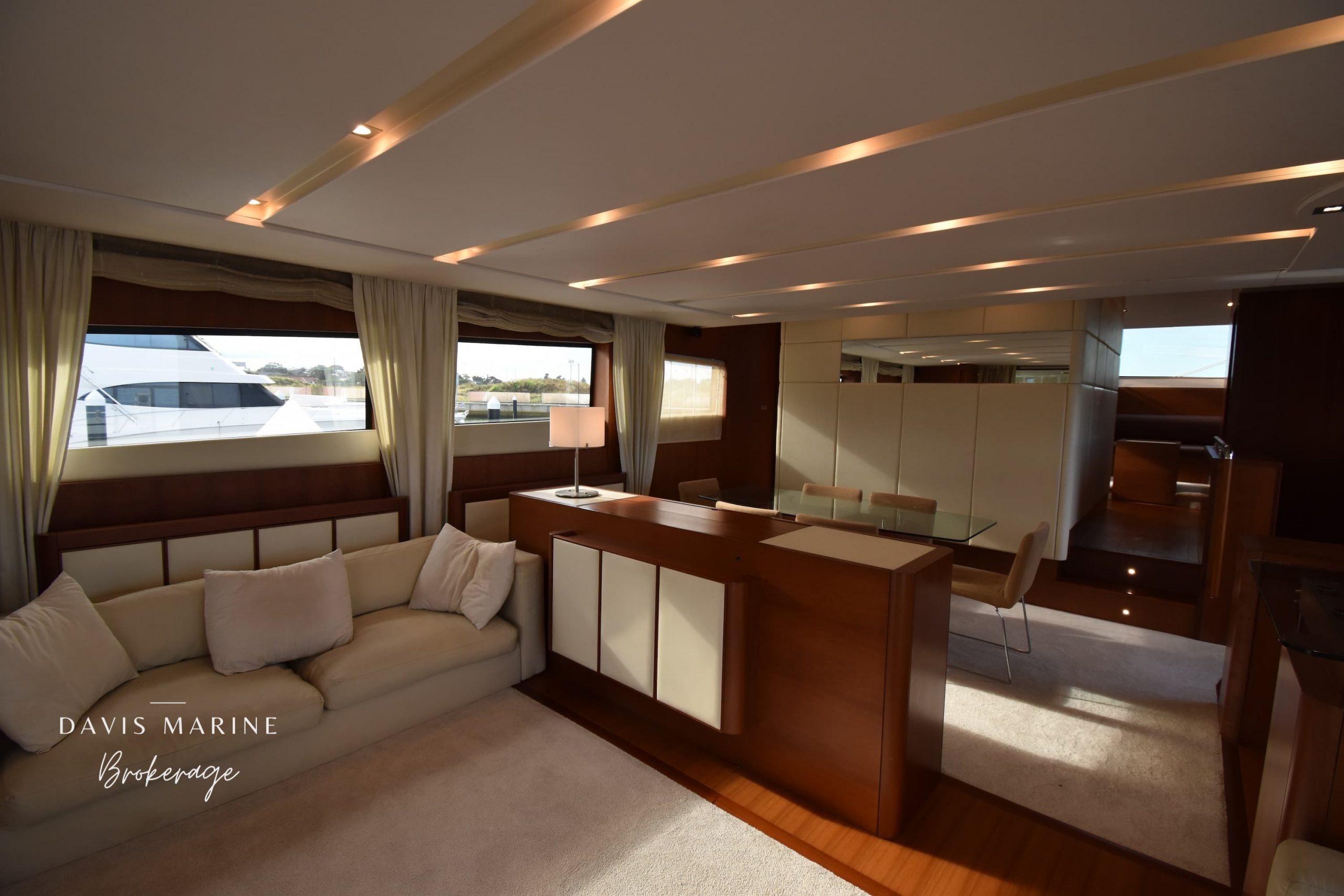 2008 Aicon 85 Flybridge