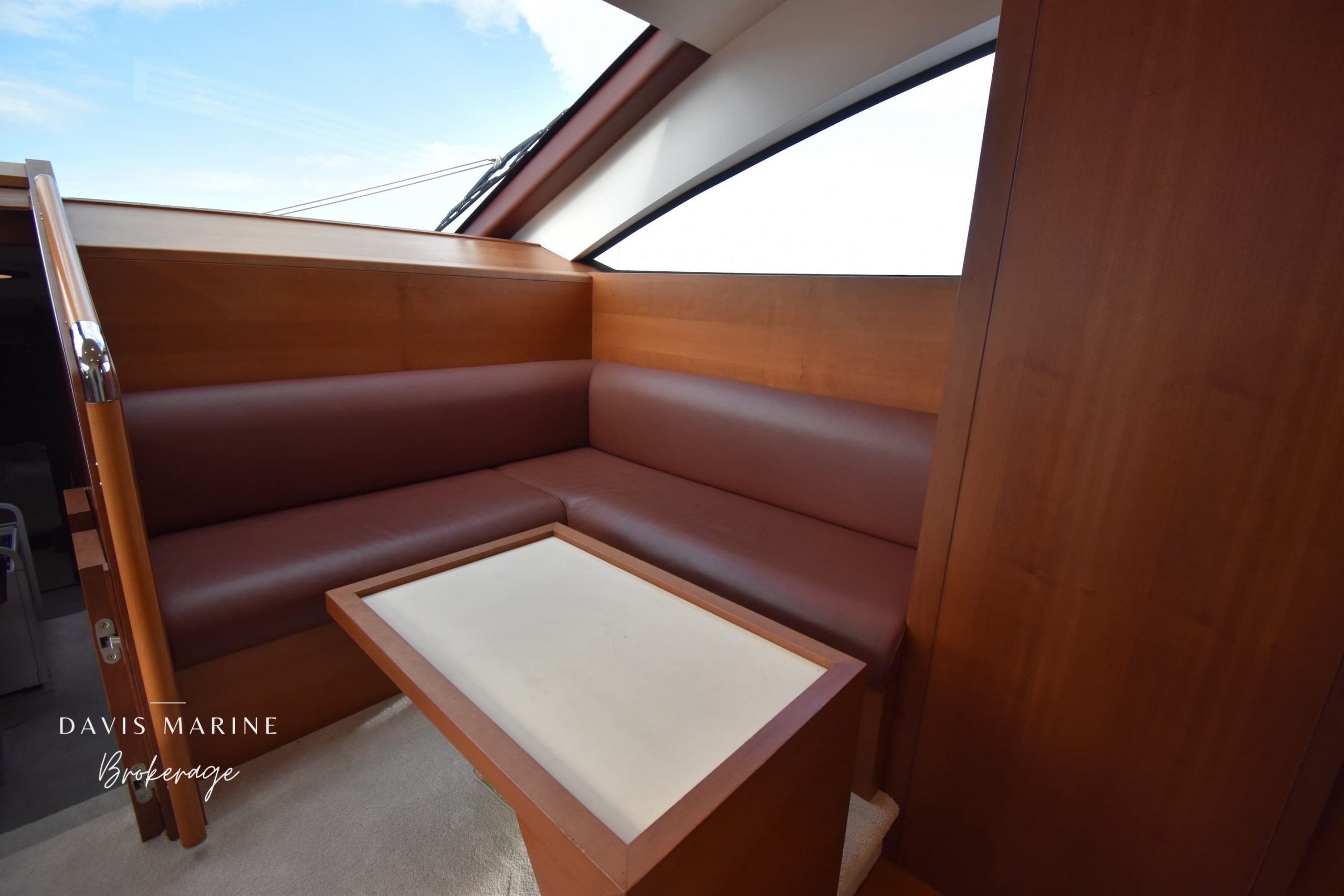 2008 Aicon 85 Flybridge