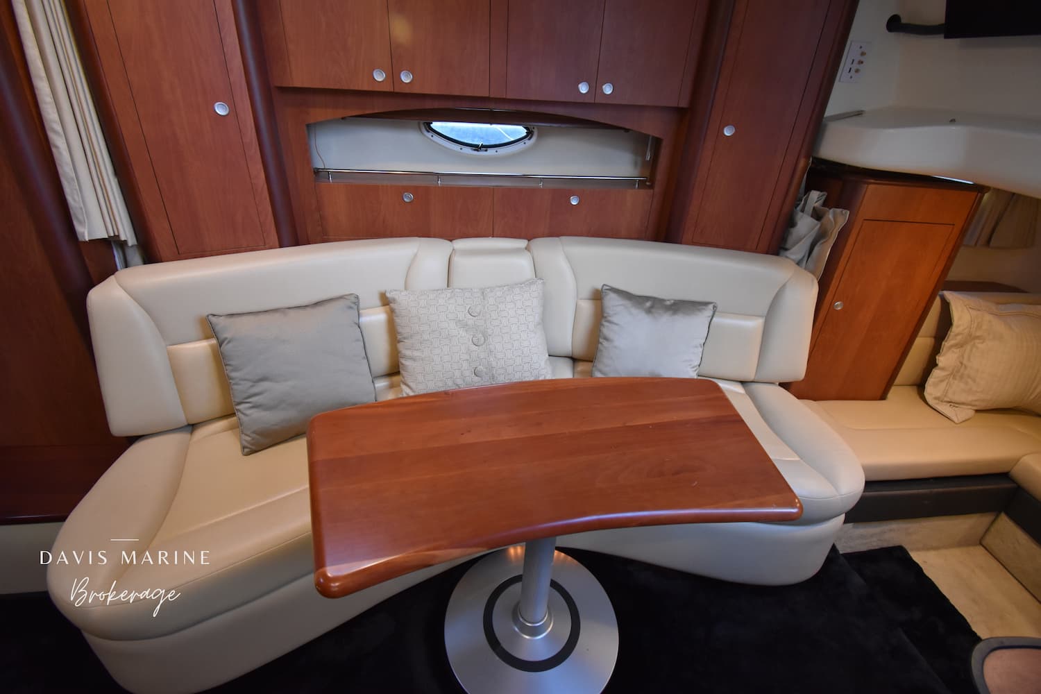 2007 Monterey 330