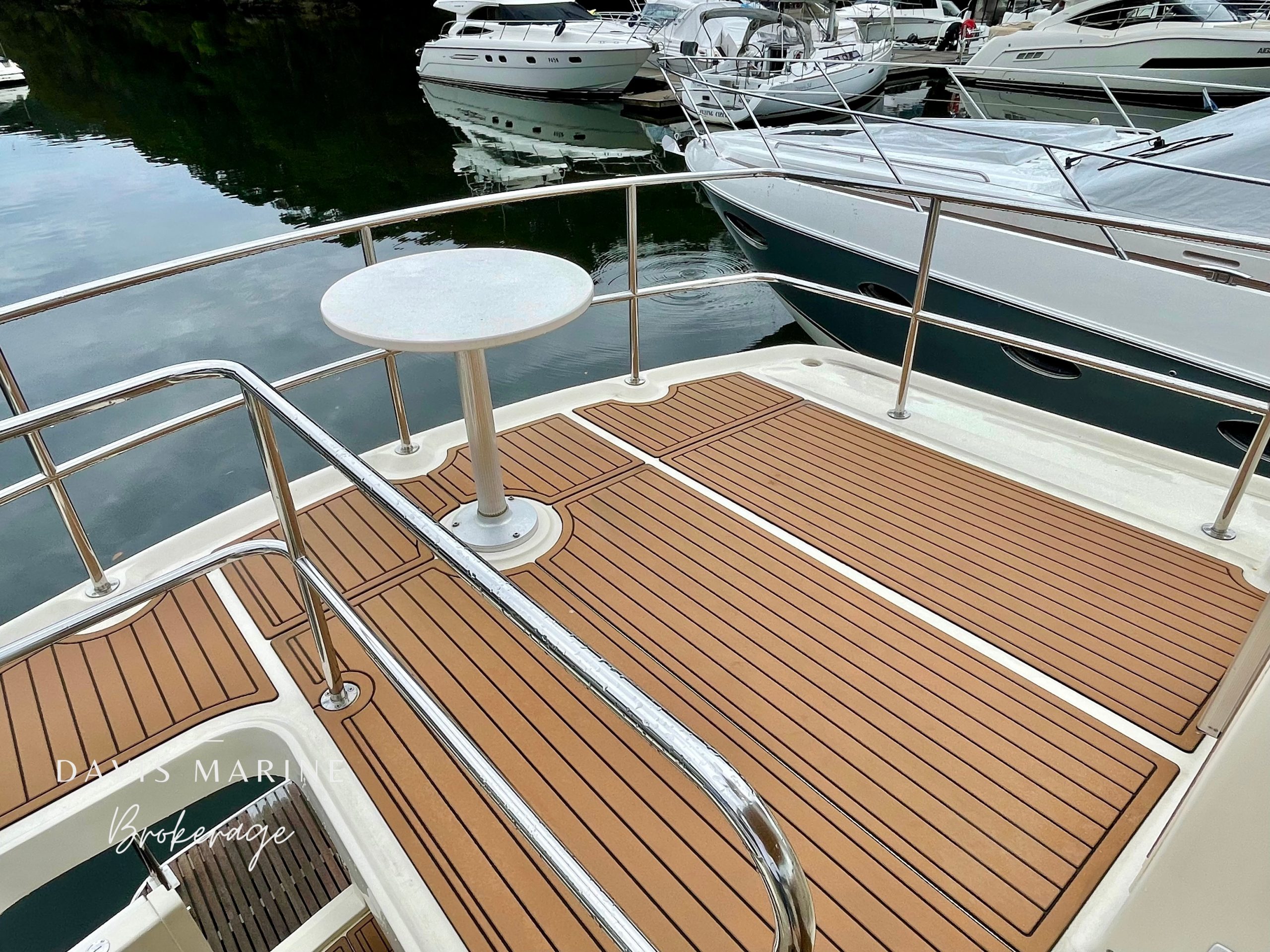 2007 Mainship 40 Trawler