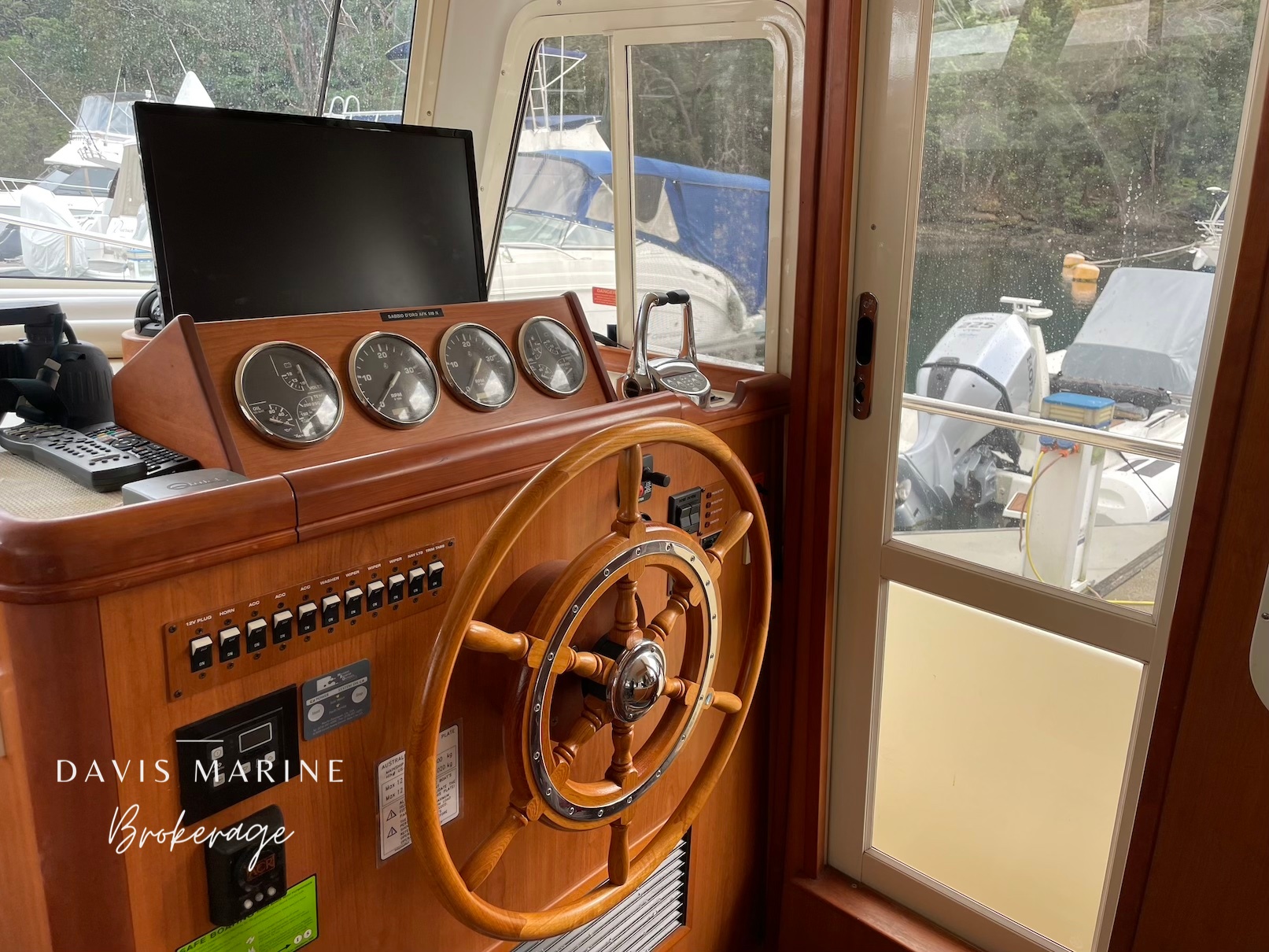 2007 Mainship 40 Trawler