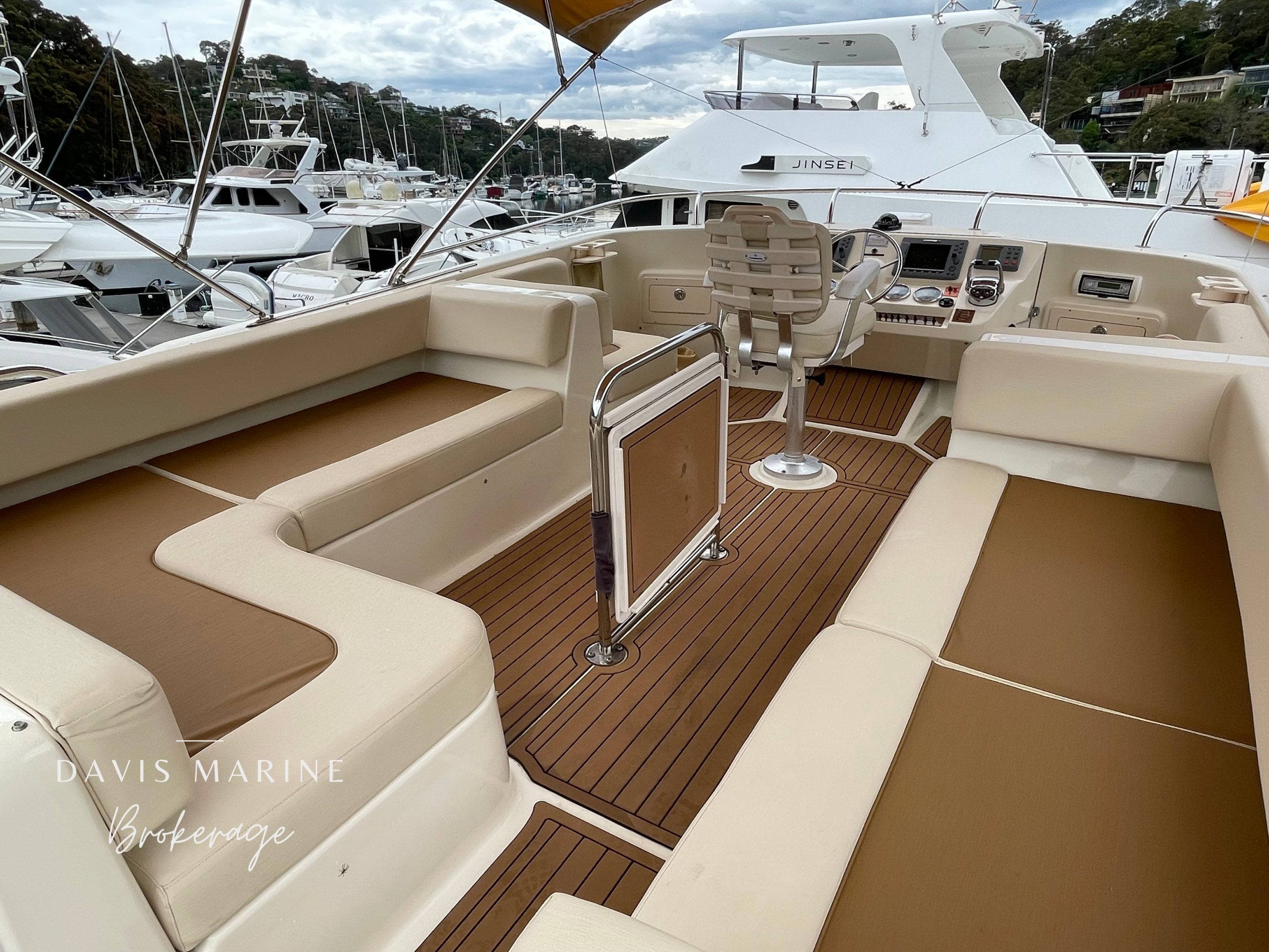 2007 Mainship 40 Trawler