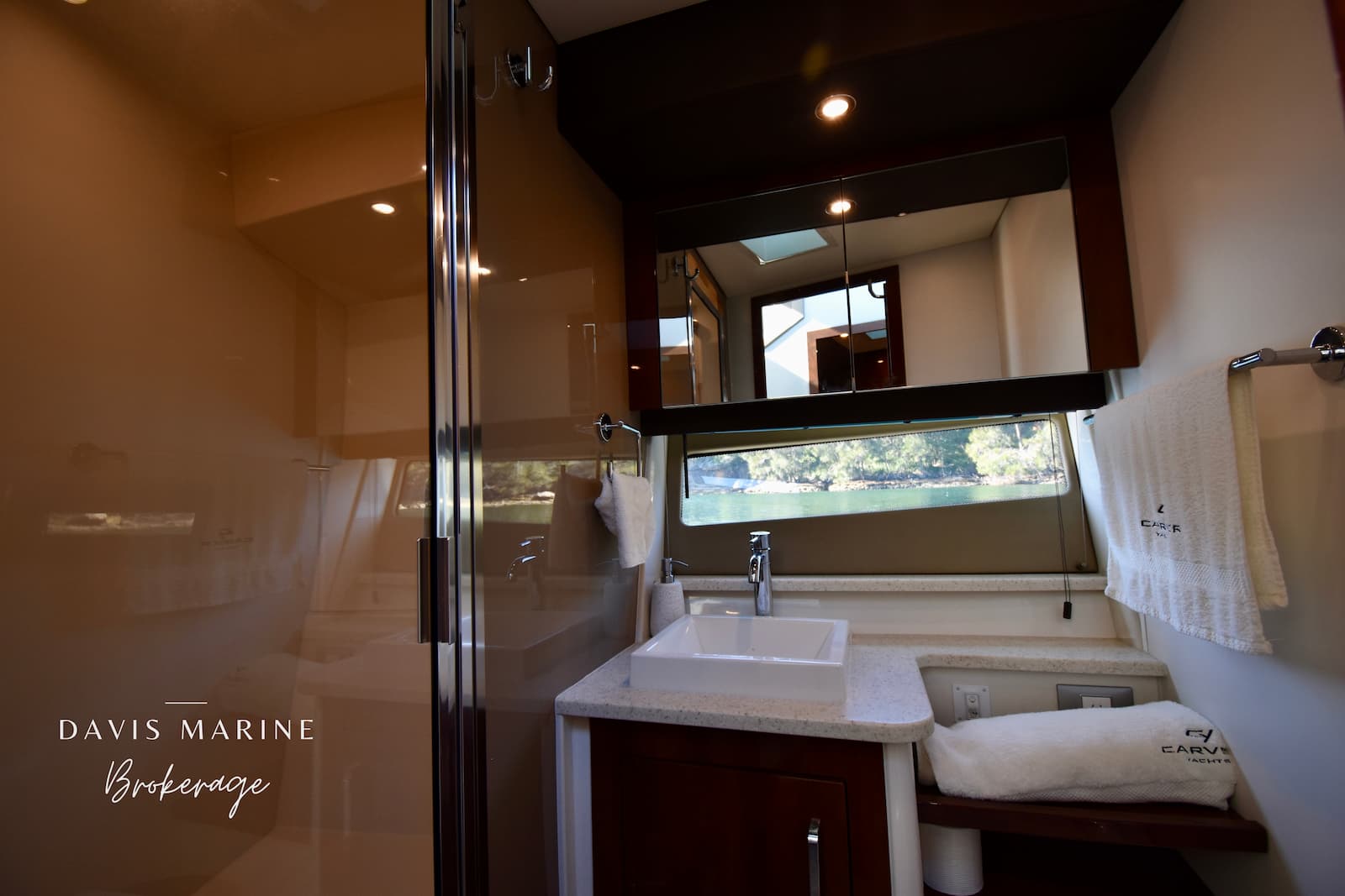 2015 Carver C37 Coupe