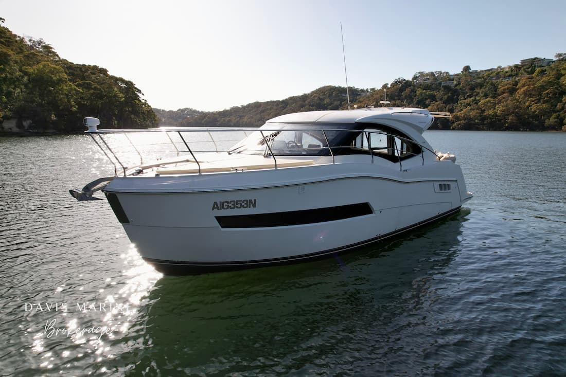 2015 Carver C37 Coupe