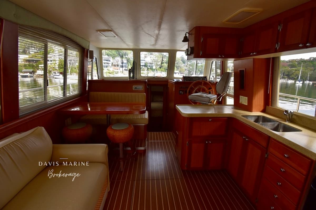 2008 Mainship 400 Trawler 10