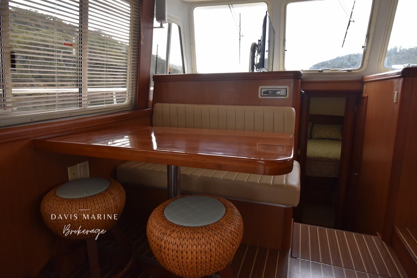 2008 Mainship 400 Trawler 14