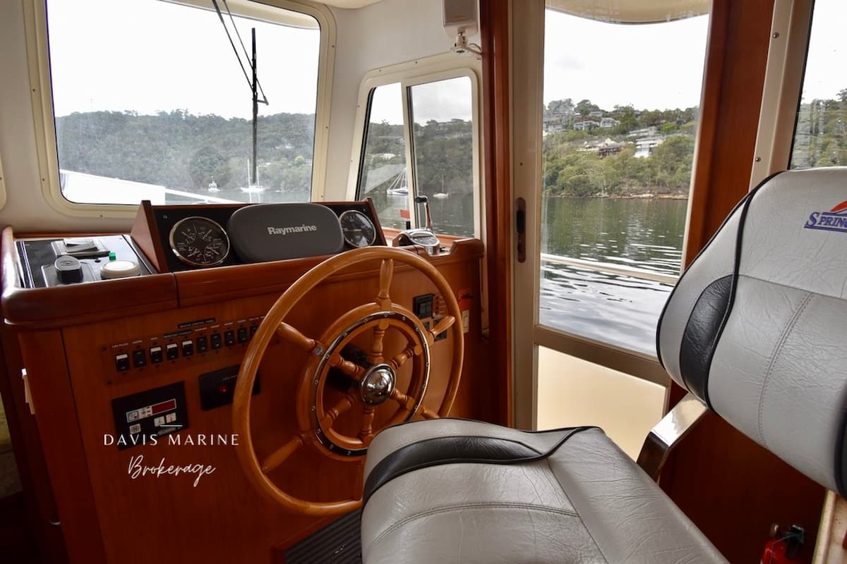2008 Mainship 400 Trawler 15