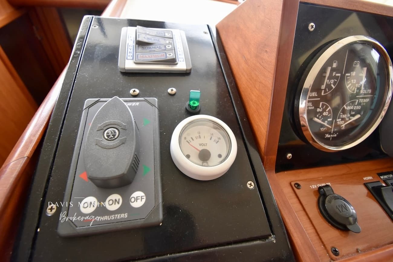 2008 Mainship 400 Trawler 17
