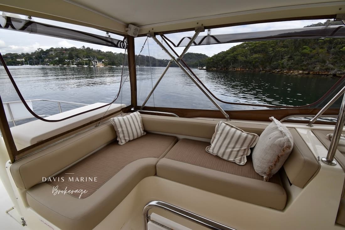 2008 Mainship 400 Trawler 28