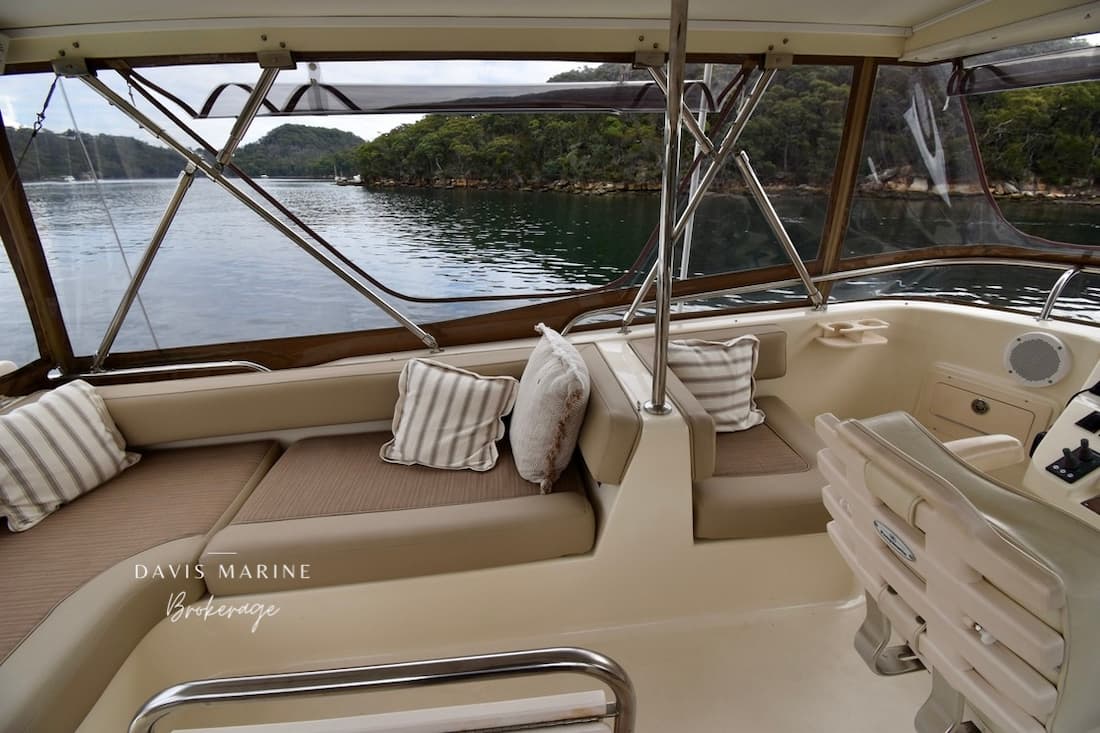 2008 Mainship 400 Trawler 29