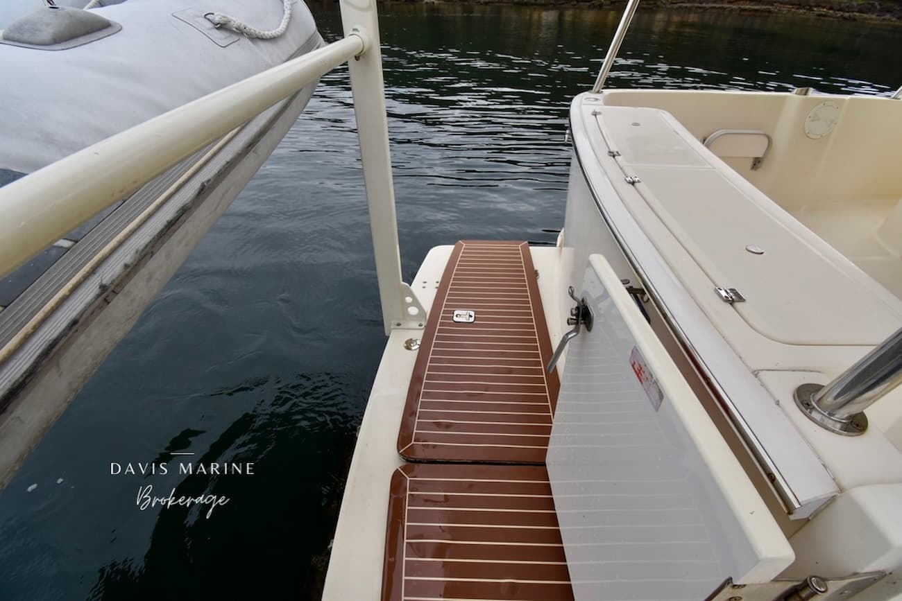 2008 Mainship 400 Trawler 39