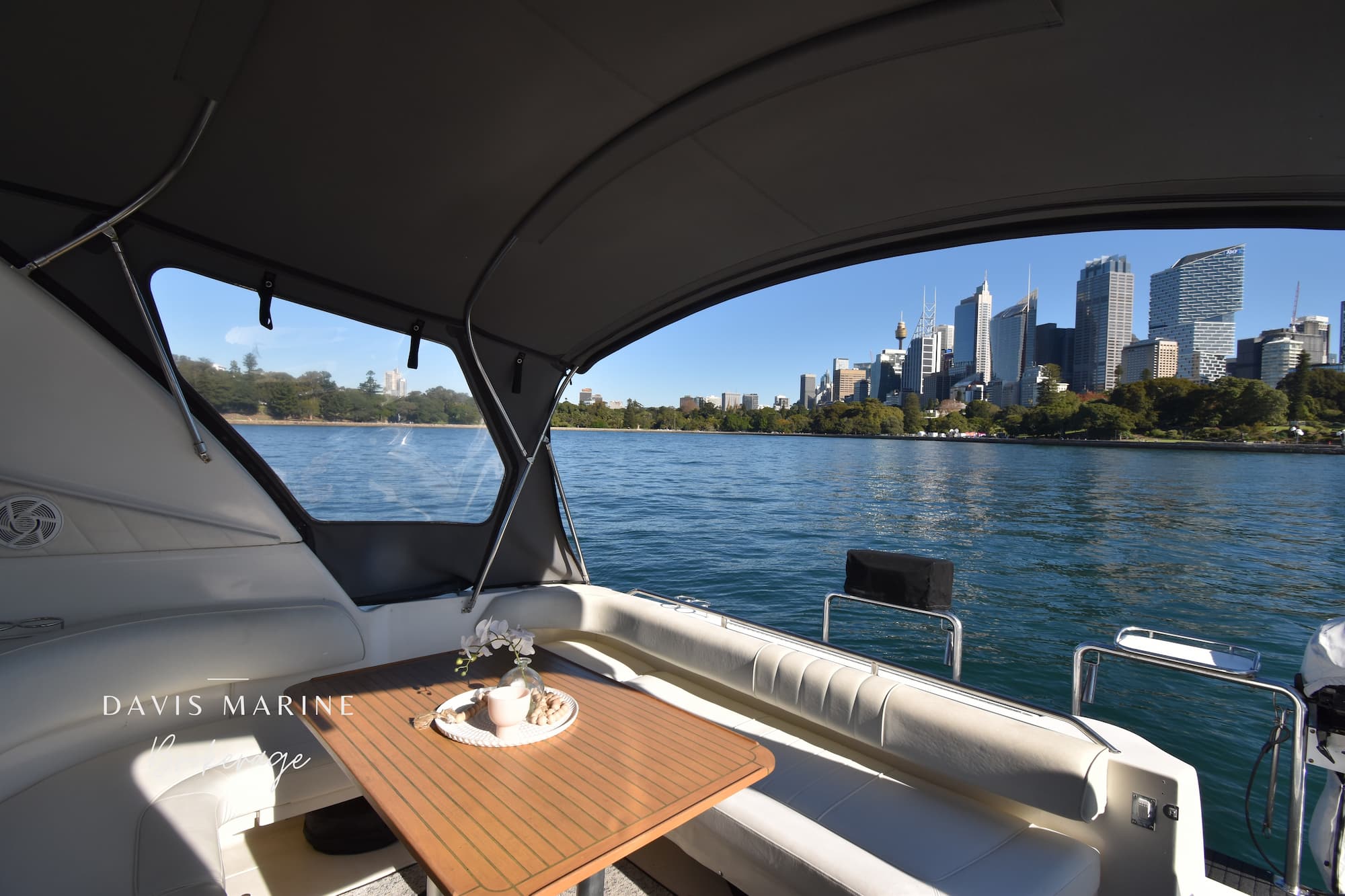 New 1999 Sea Ray 40 Sundancer 6