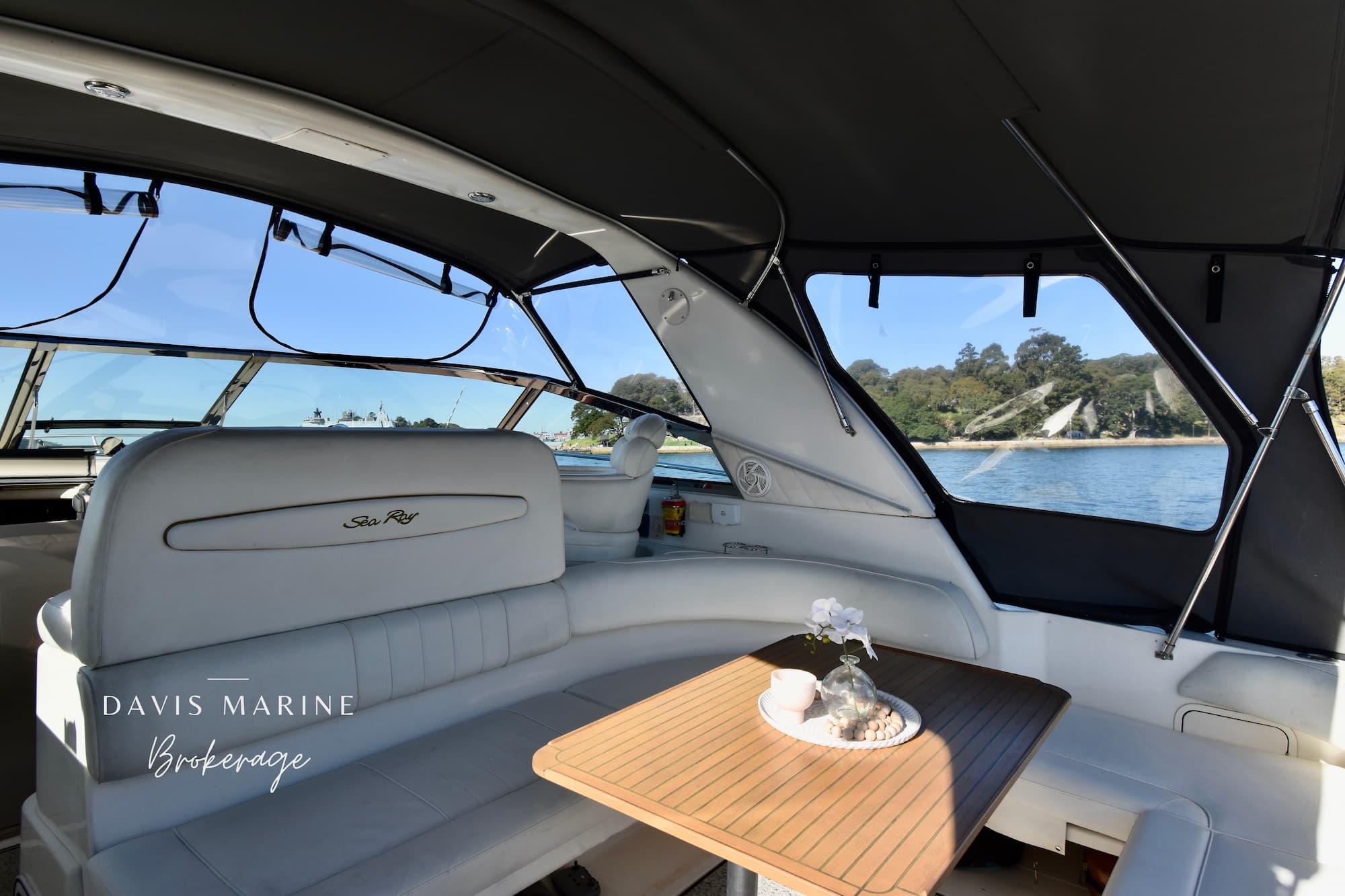 New 1999 Sea Ray 40 Sundancer 8