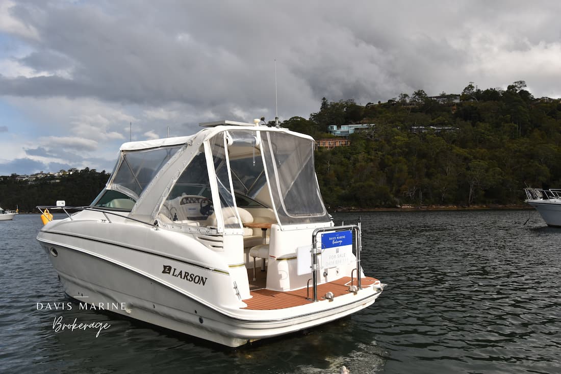 New 2004 Larson Cabrio 274 20