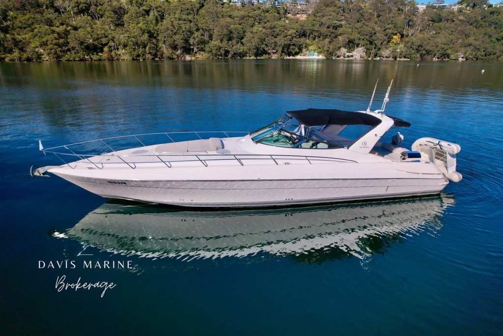 1 Updated 2005 Riviera M430 Sports Cruiser 1