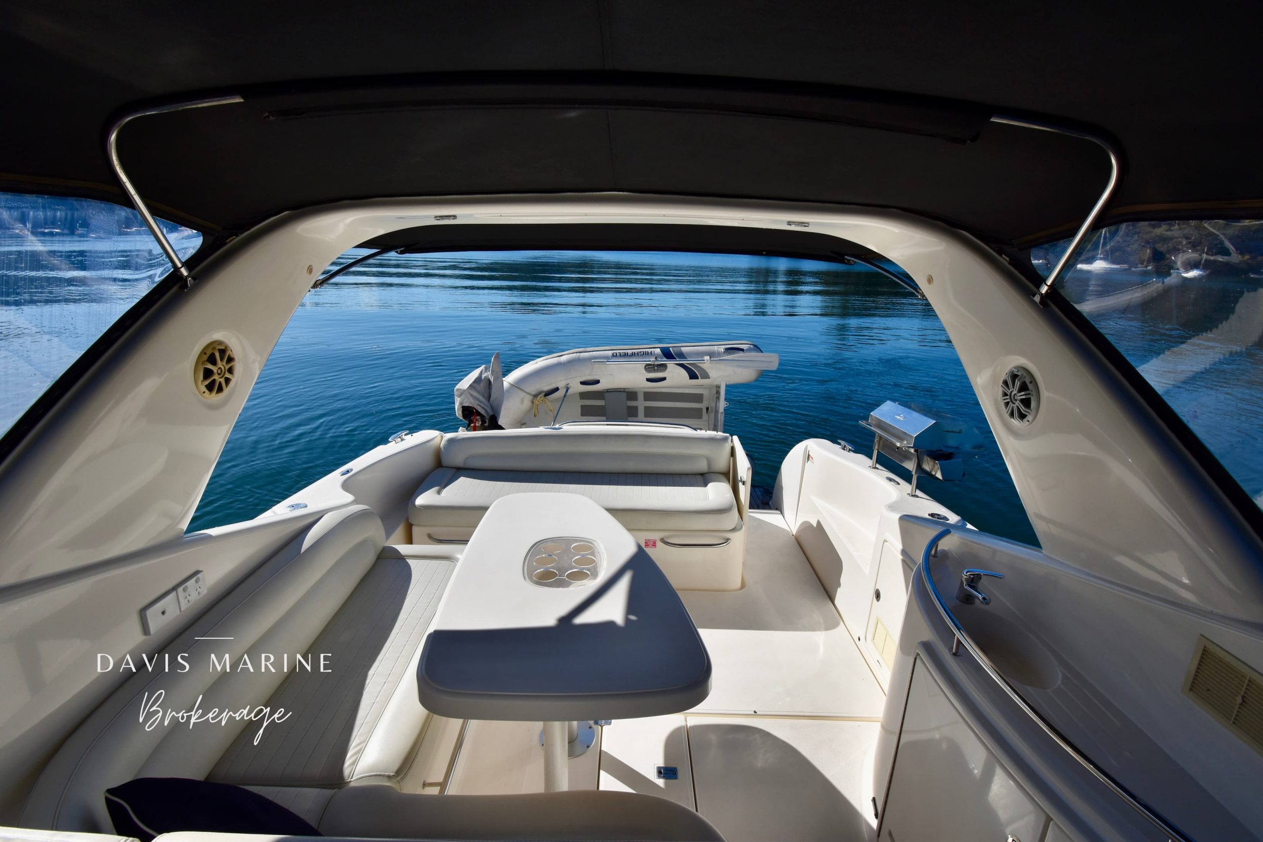 1 Updated 2005 Riviera M430 Sports Cruiser 23