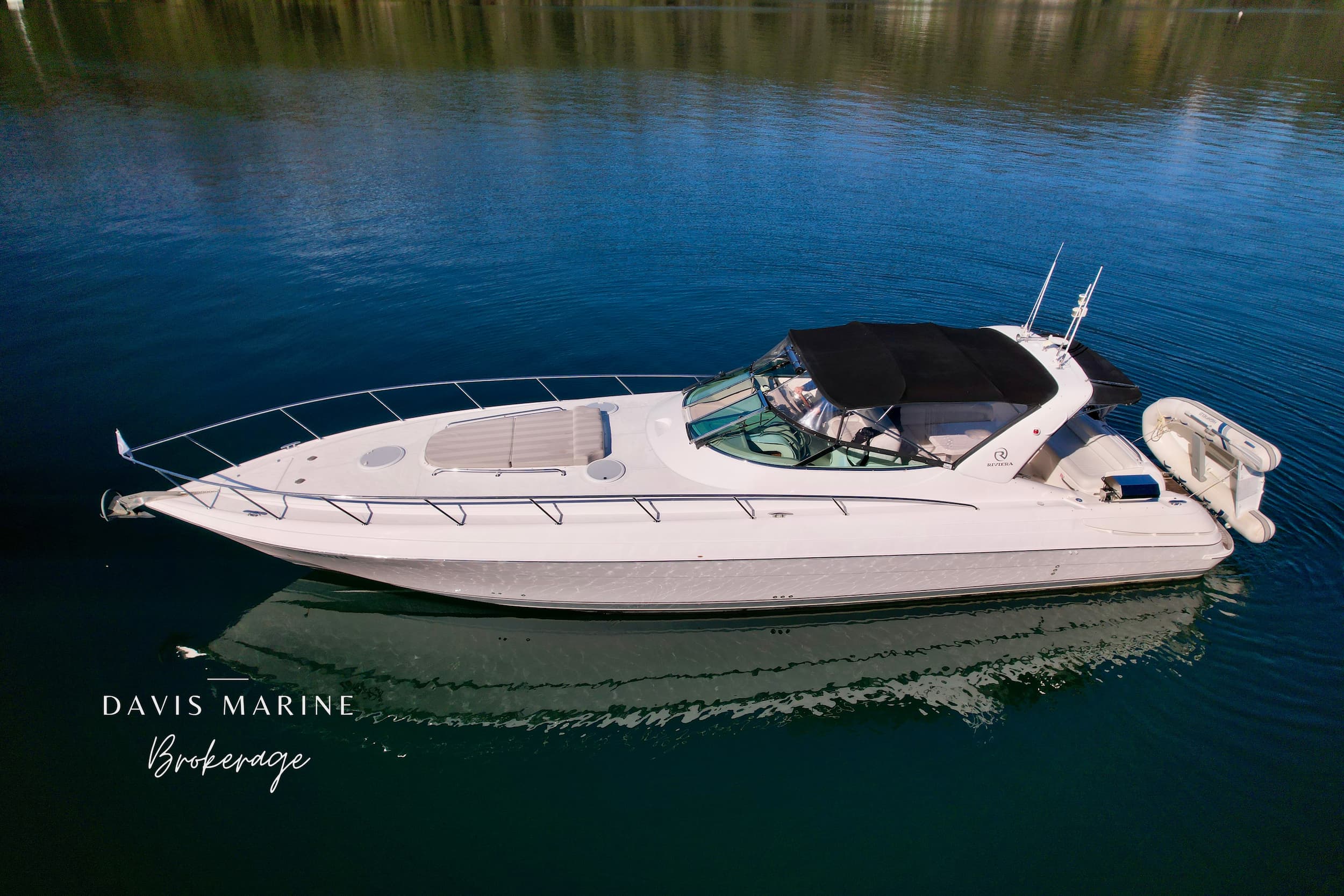 1 Updated 2005 Riviera M430 Sports Cruiser 3