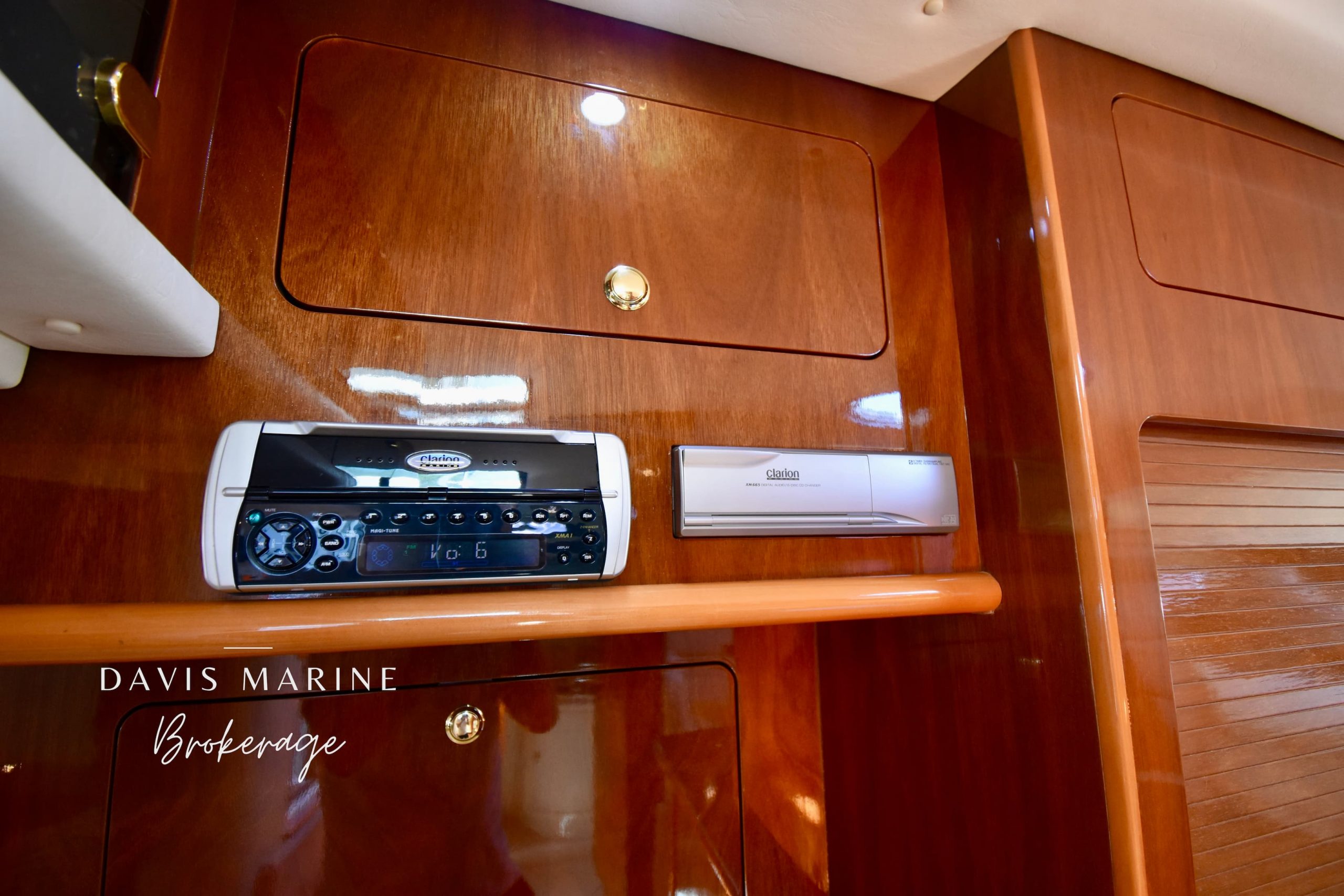 2001 Mustang 3800 Sportscruiser 10