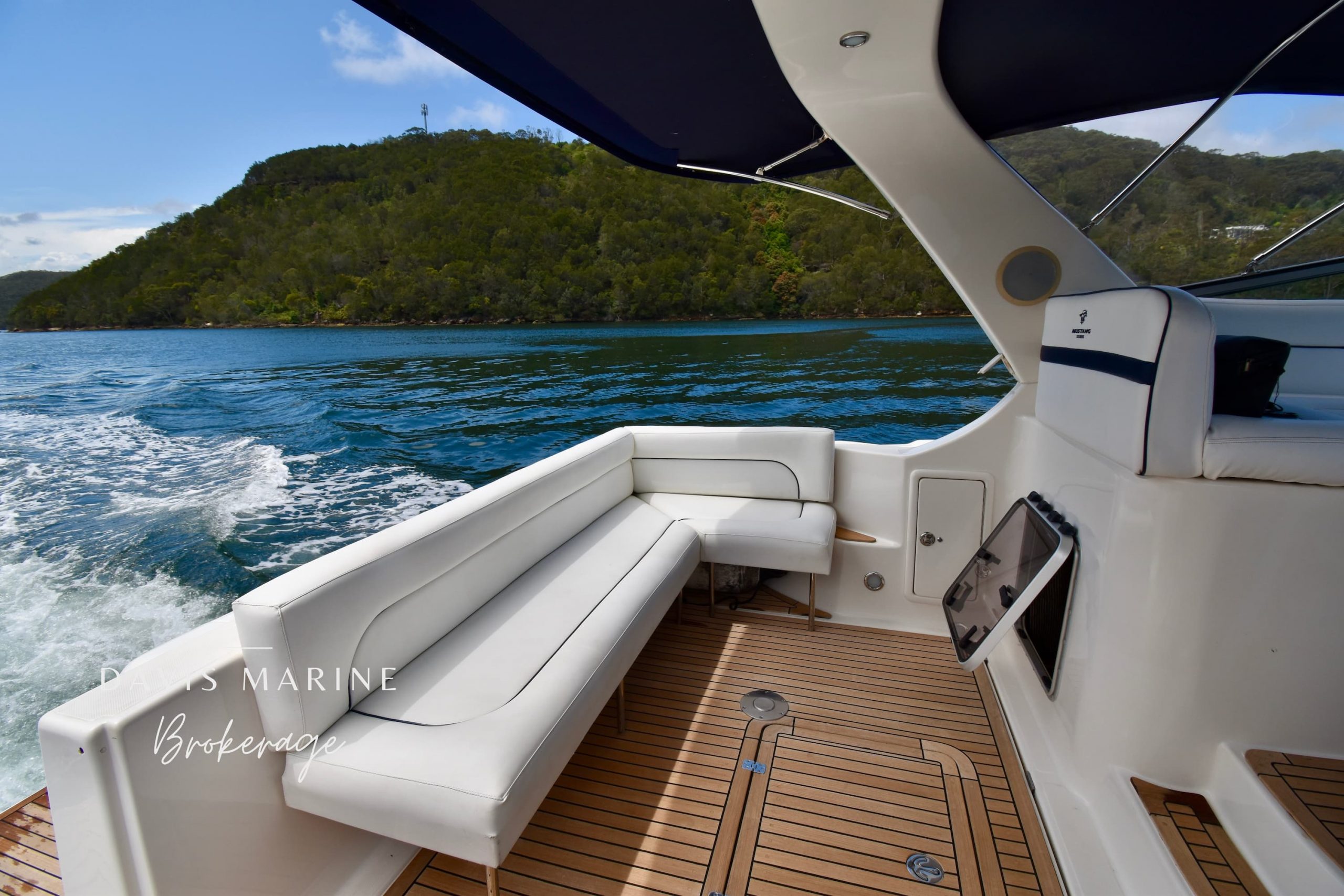 2001 Mustang 3800 Sportscruiser 21