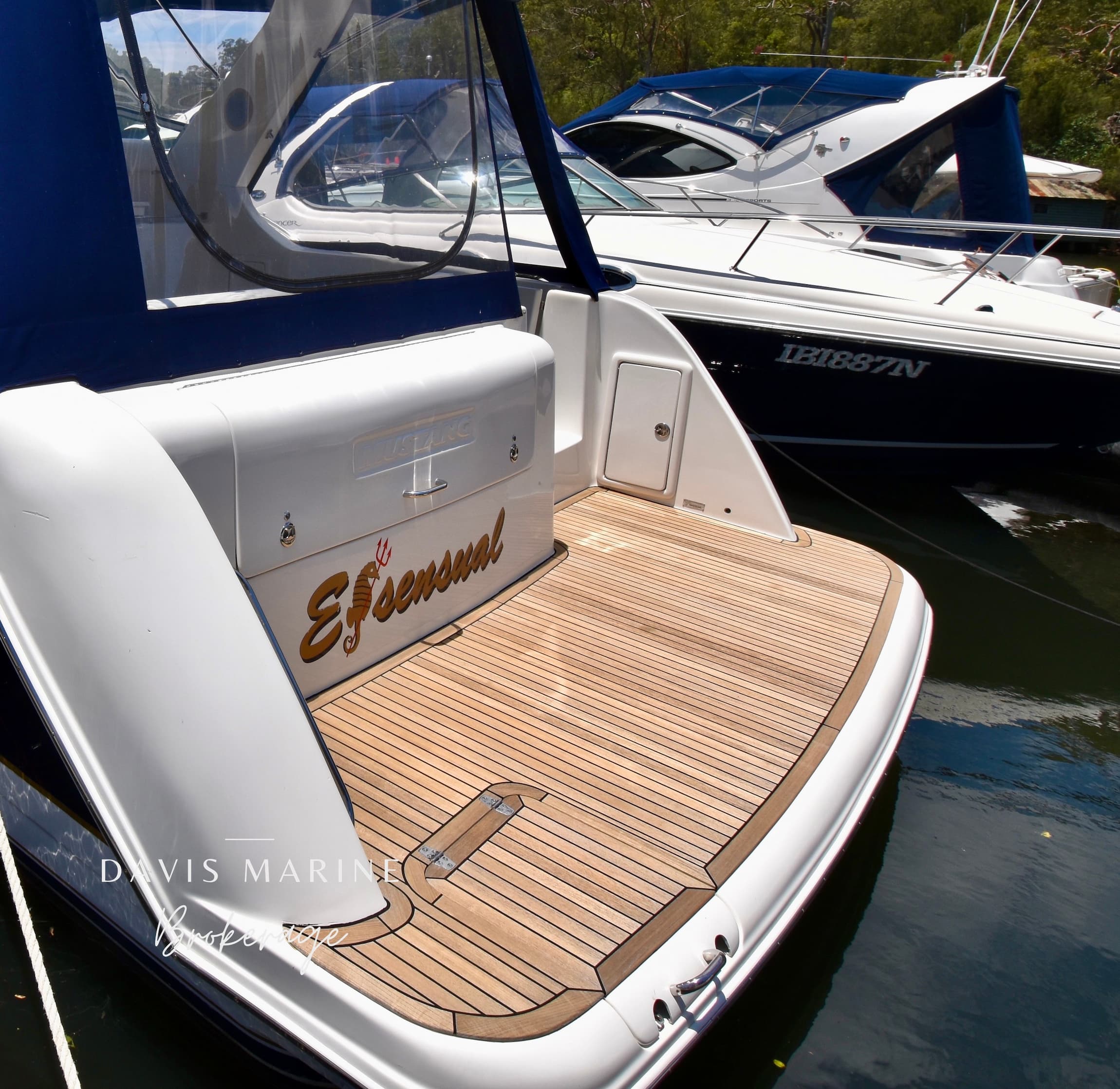 2001 Mustang 3800 Sportscruiser 26