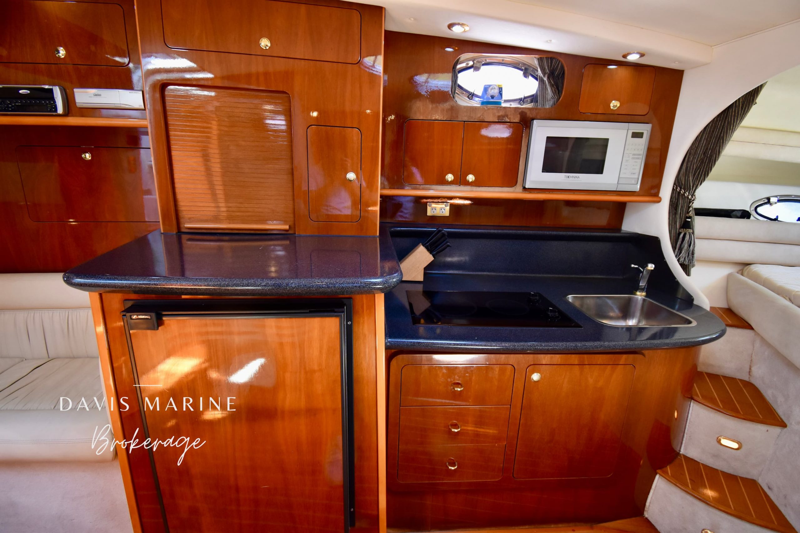 2001 Mustang 3800 Sportscruiser 7