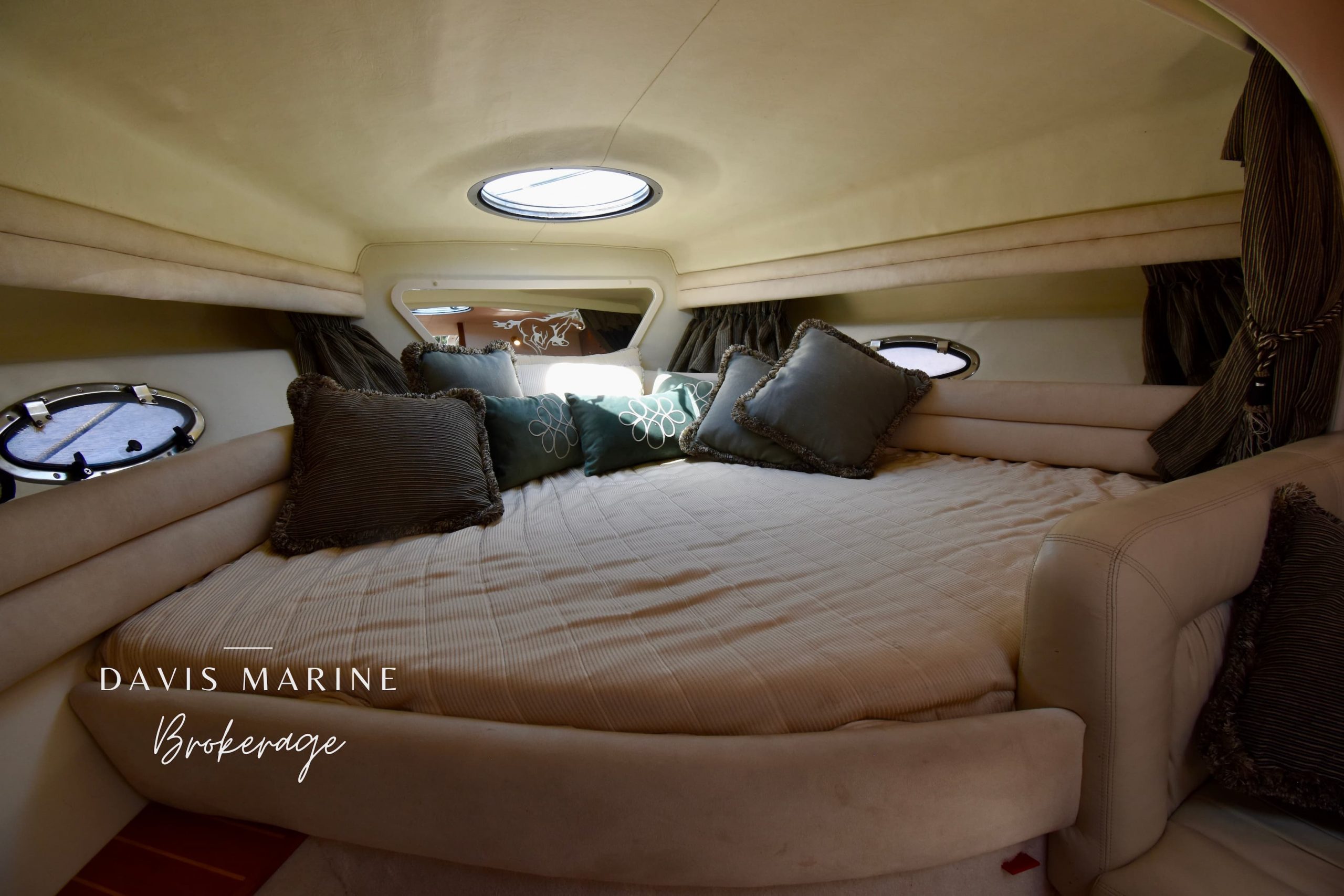 2001 Mustang 3800 Sportscruiser 9