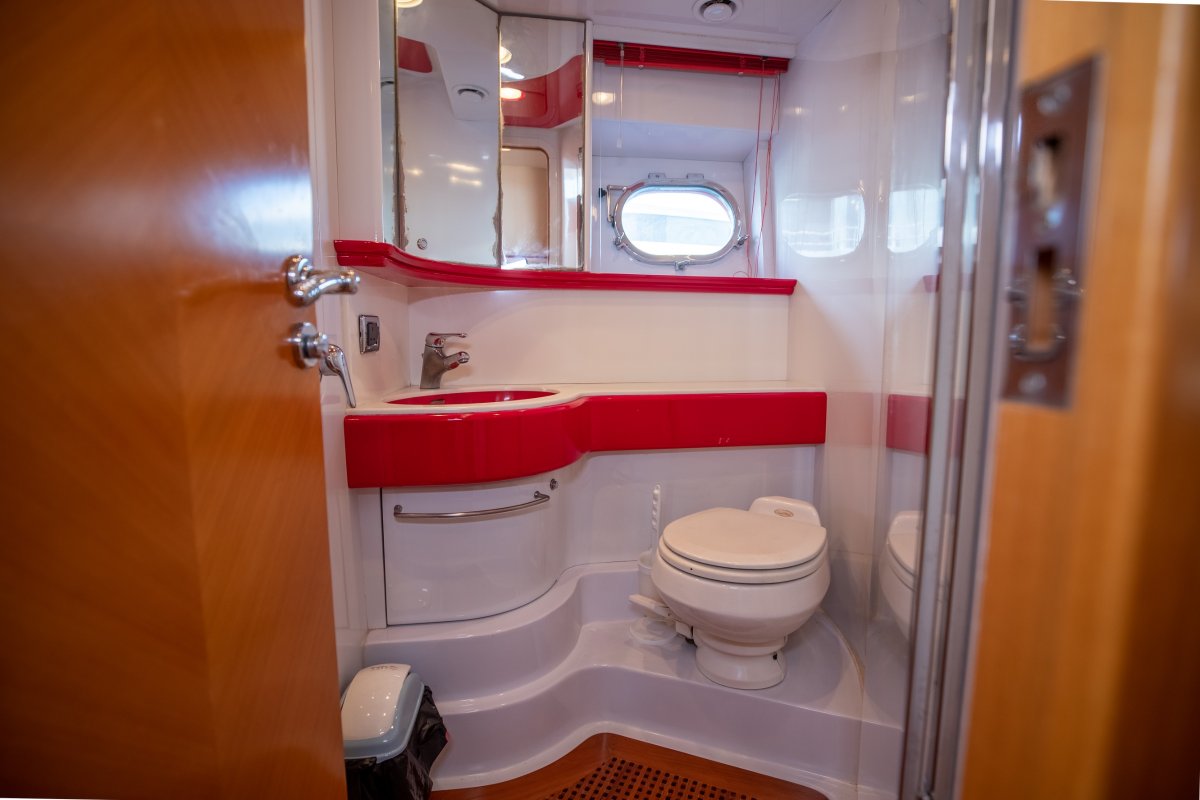2005 Baia Azzurra 63 7