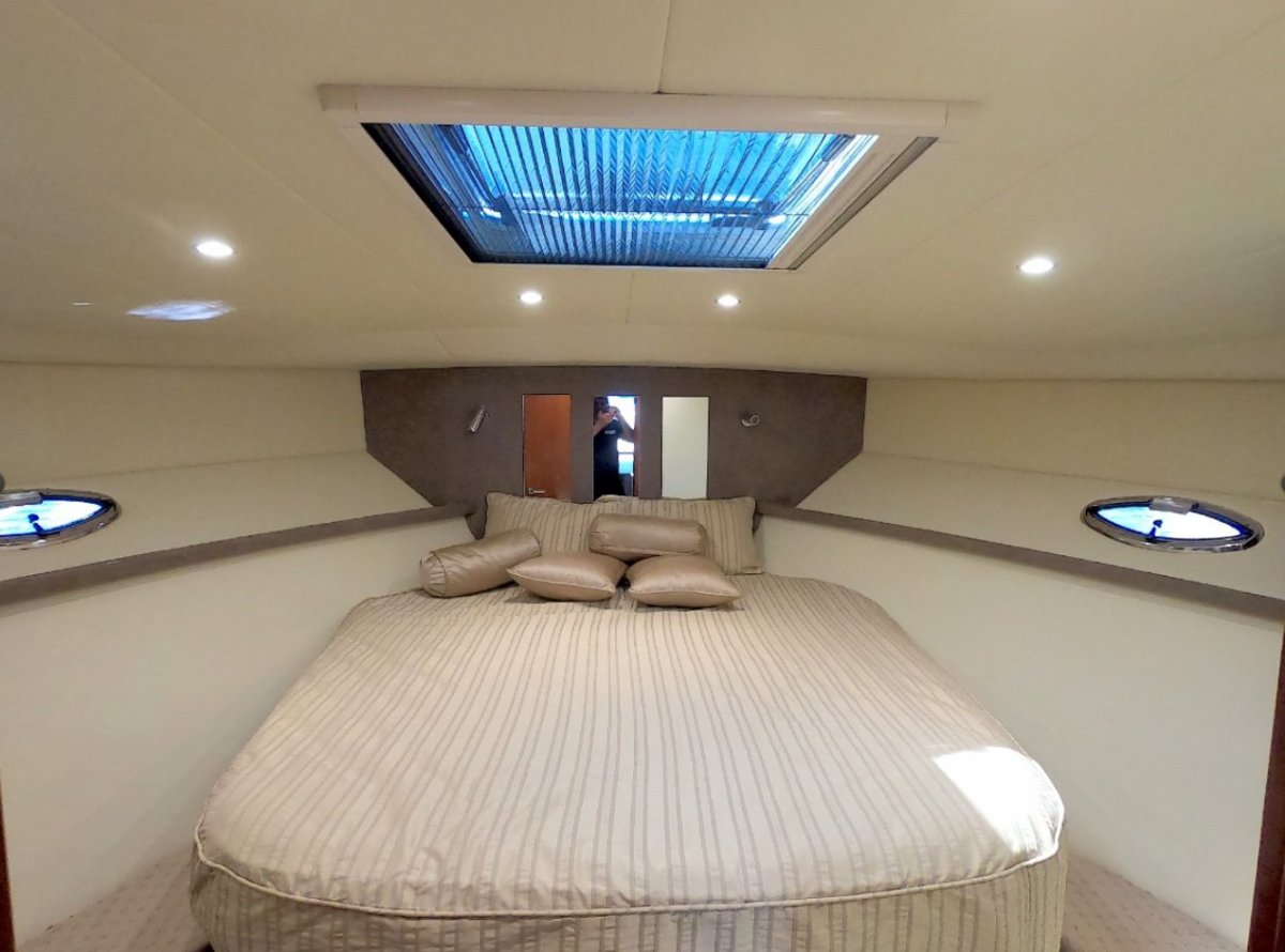 2011 MUSTANG M43 FLYBRIDGE 8