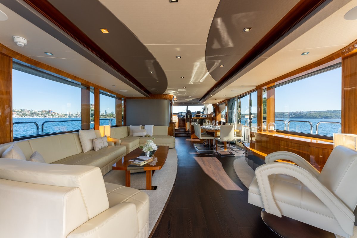 2013 SUNSEEKER 28 METRE YACHT 10