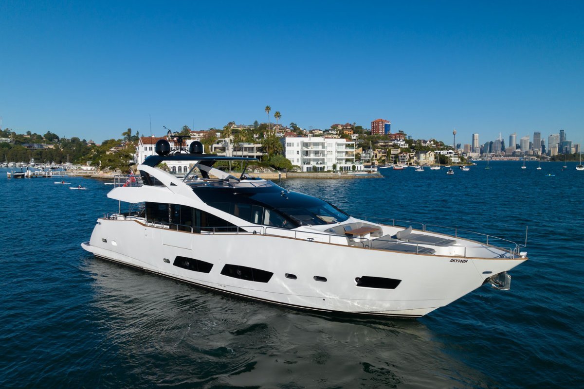 2013 SUNSEEKER 28 METRE YACHT 12