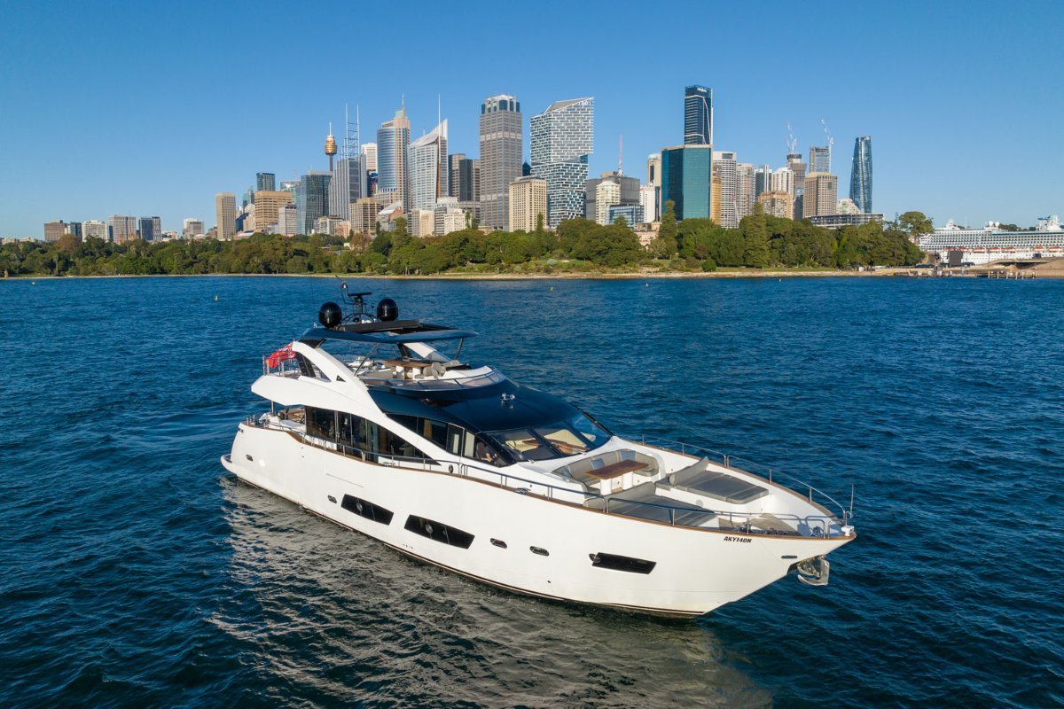 2013 SUNSEEKER 28 METRE YACHT 2