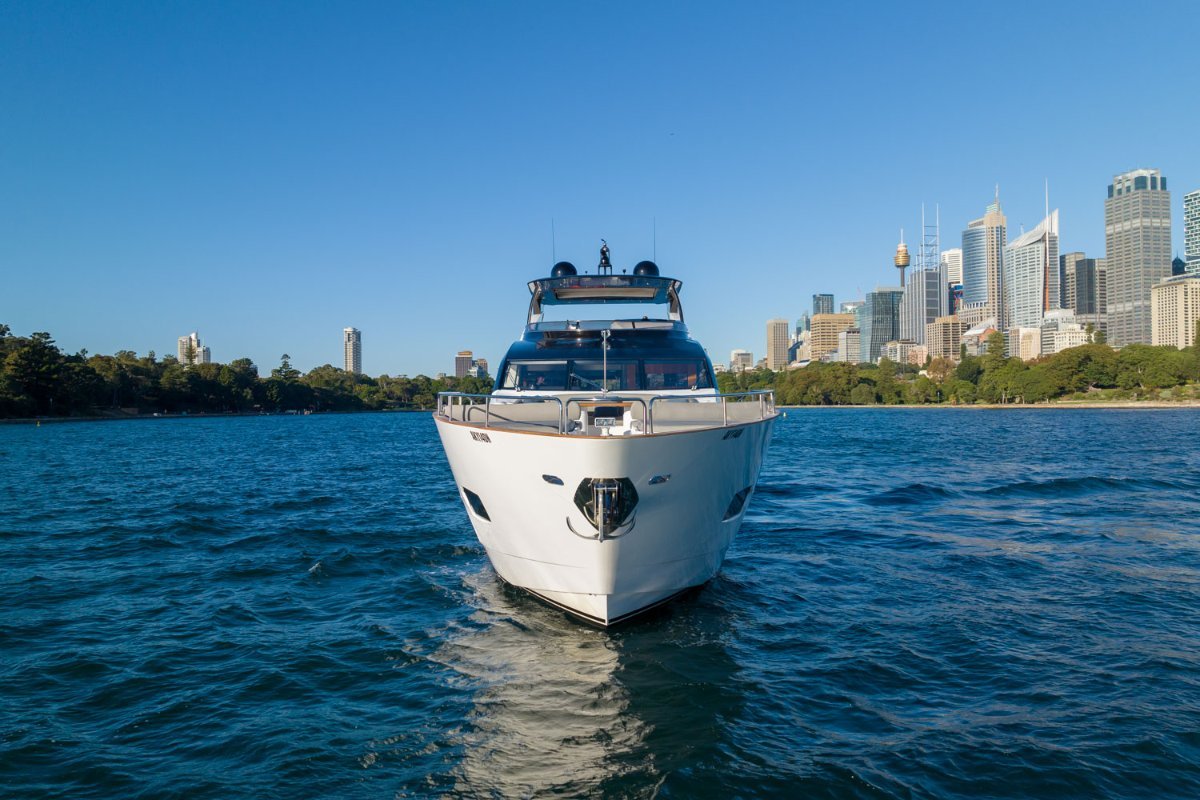 2013 SUNSEEKER 28 METRE YACHT 3
