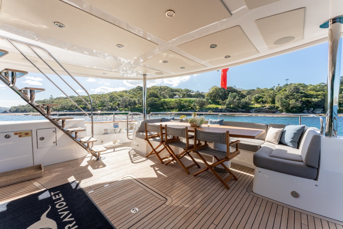 2013 SUNSEEKER 28 METRE YACHT 7