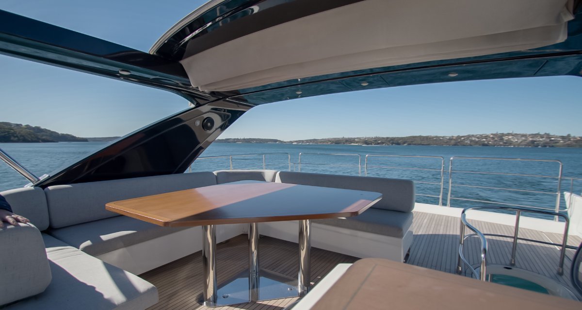 2015 AZIMUT 70 FLYBRIDGE 25