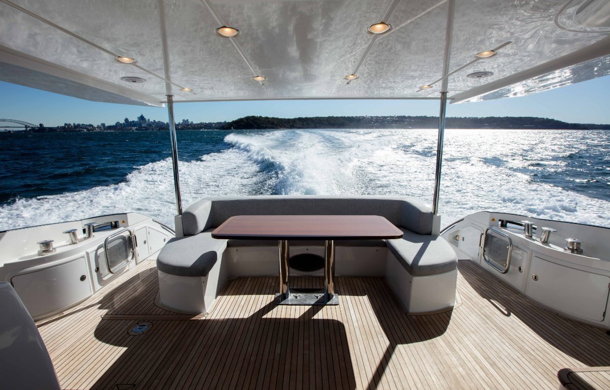 2015 AZIMUT 70 FLYBRIDGE 8