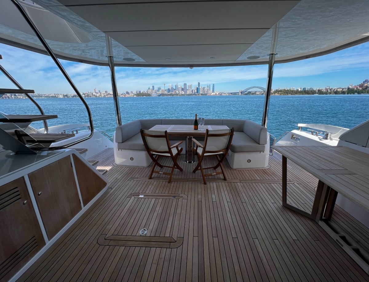 2018 SUNSEEKER YACHT 76 14