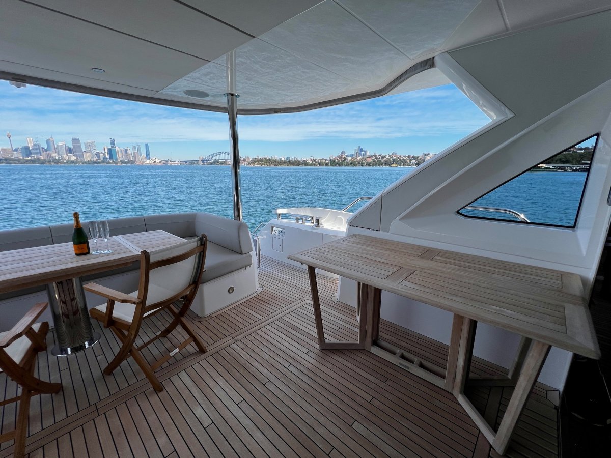 2018 SUNSEEKER YACHT 76 15