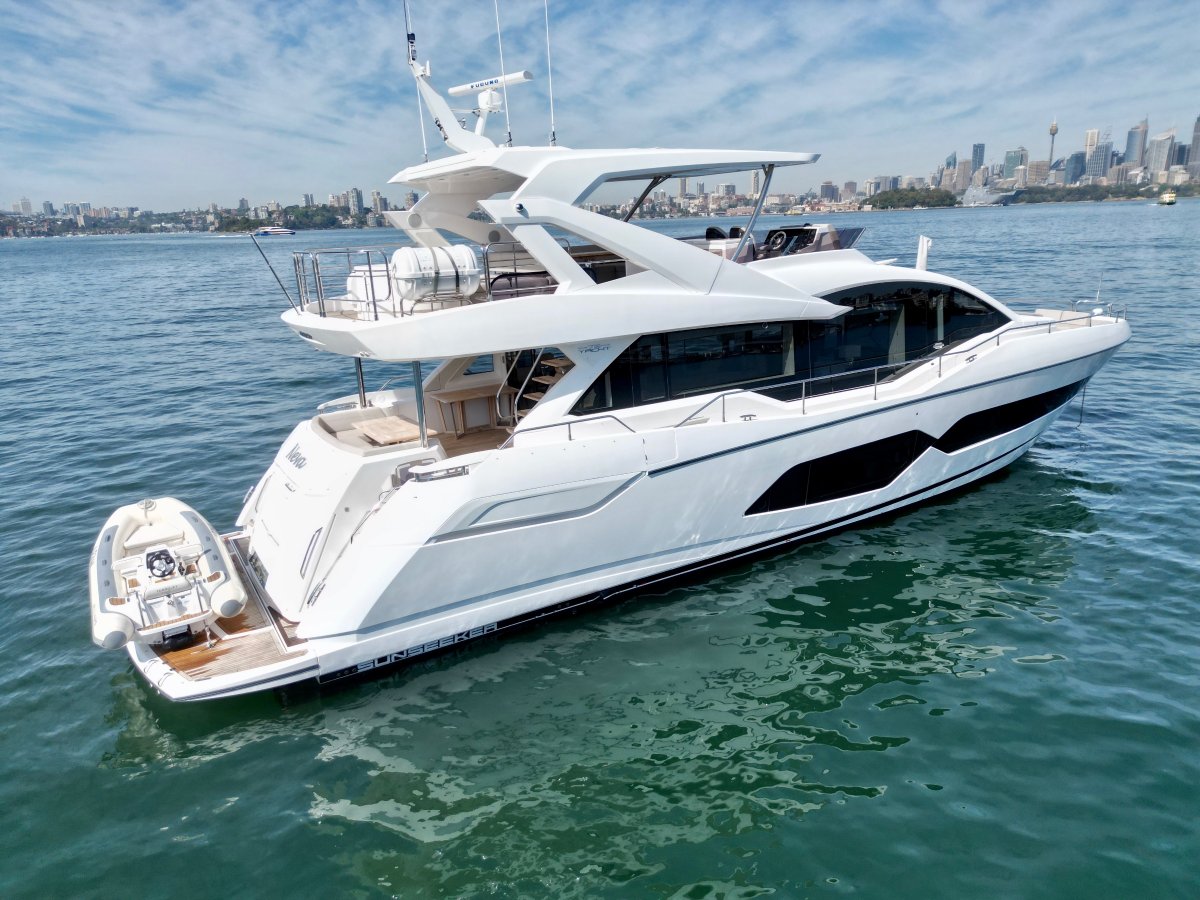 2018 SUNSEEKER YACHT 76 2