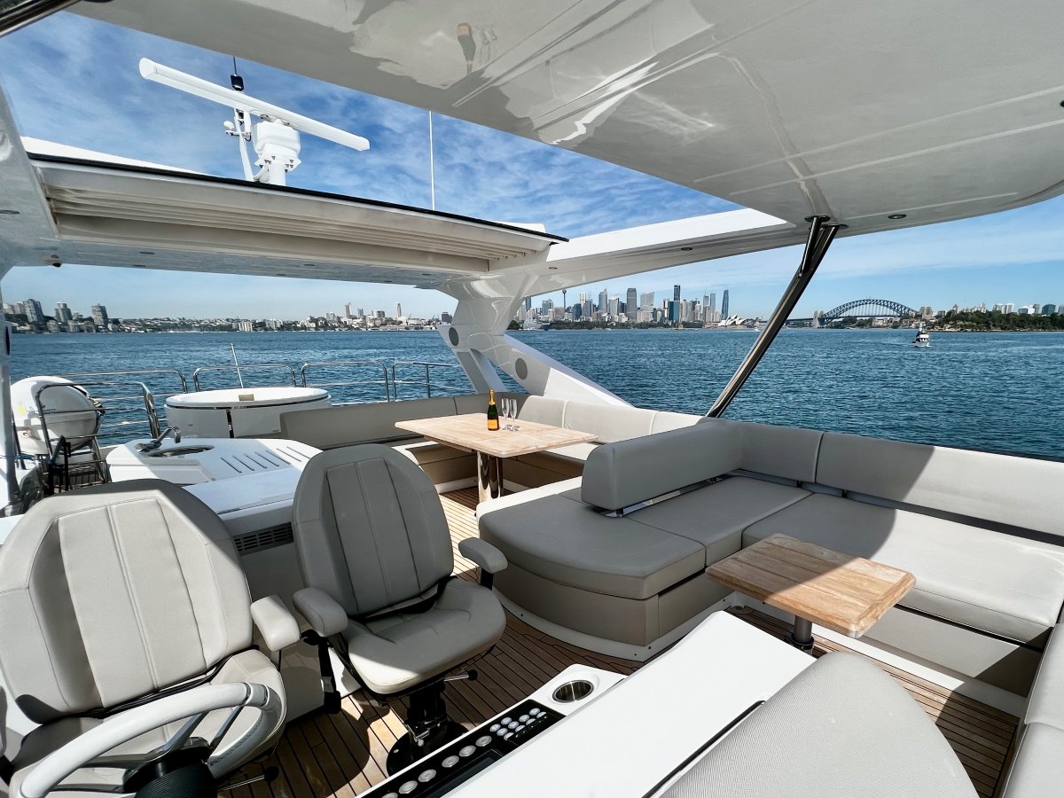 2018 SUNSEEKER YACHT 76 9