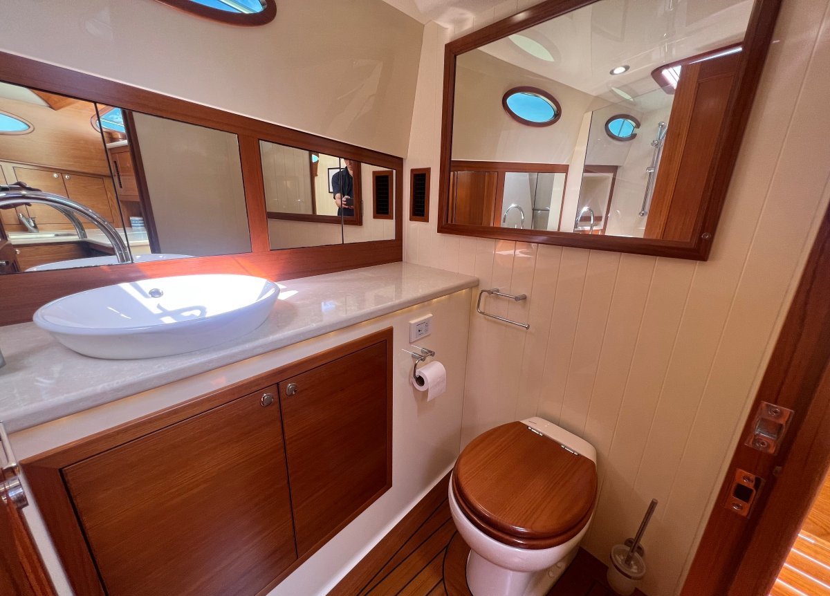 2014 PALM BEACH MOTOR YACHTS 45 26