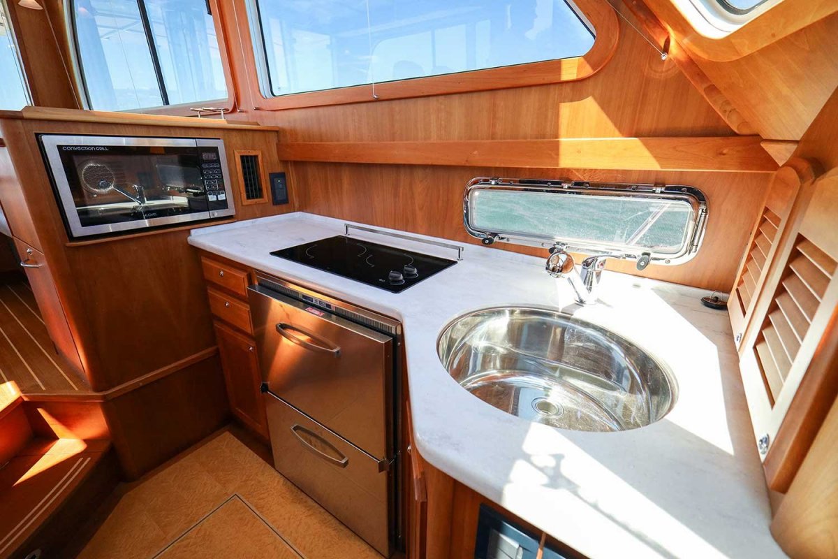 2018 Sabre 42 Salon Express 22