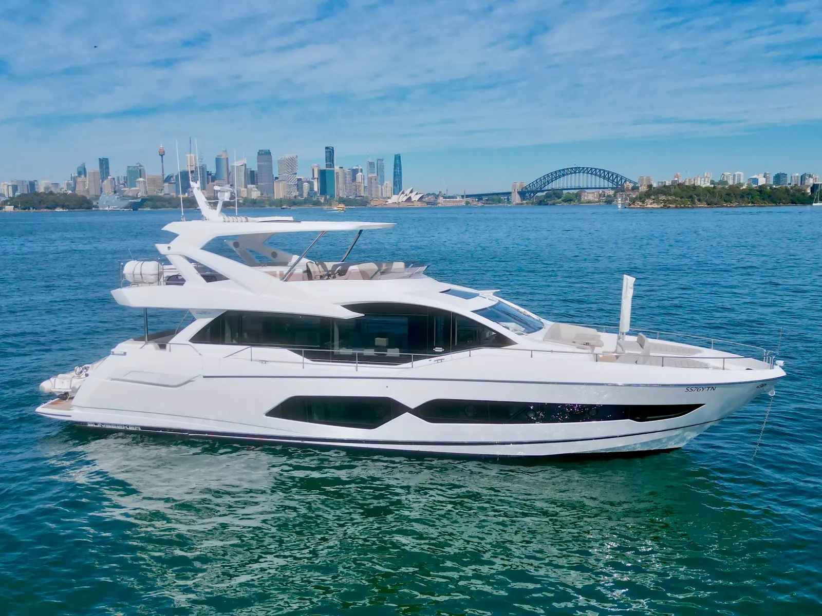 2018 Sunseeker 76 Yacht 1