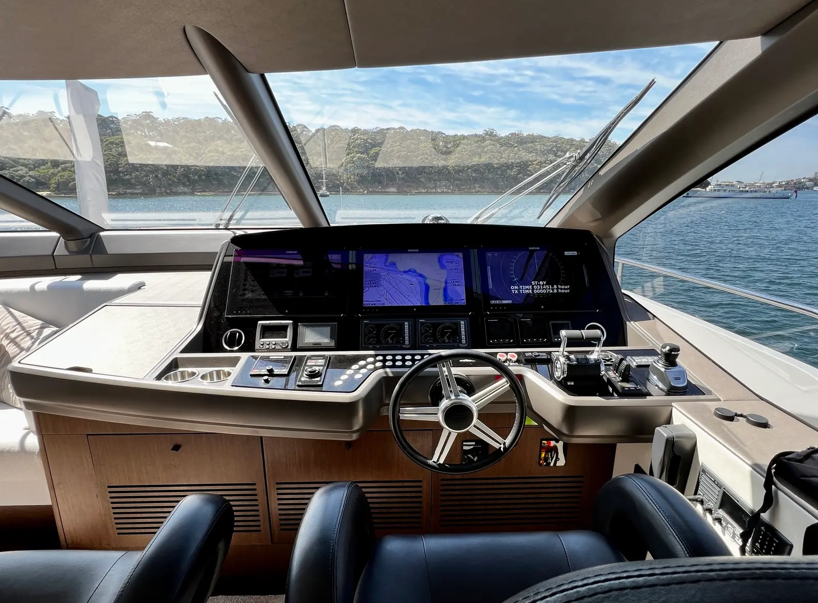 2018 Sunseeker 76 Yacht 4