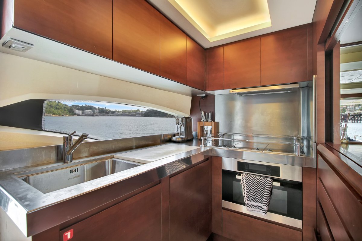2006 Azimut 75 Flybridge Boat For Sale Sydney 10