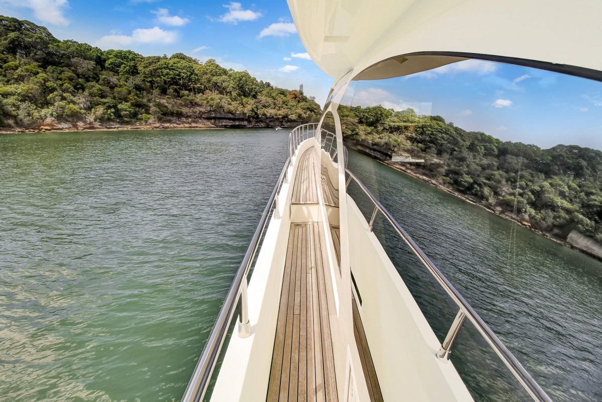 2006 Azimut 75 Flybridge Boat For Sale Sydney 29