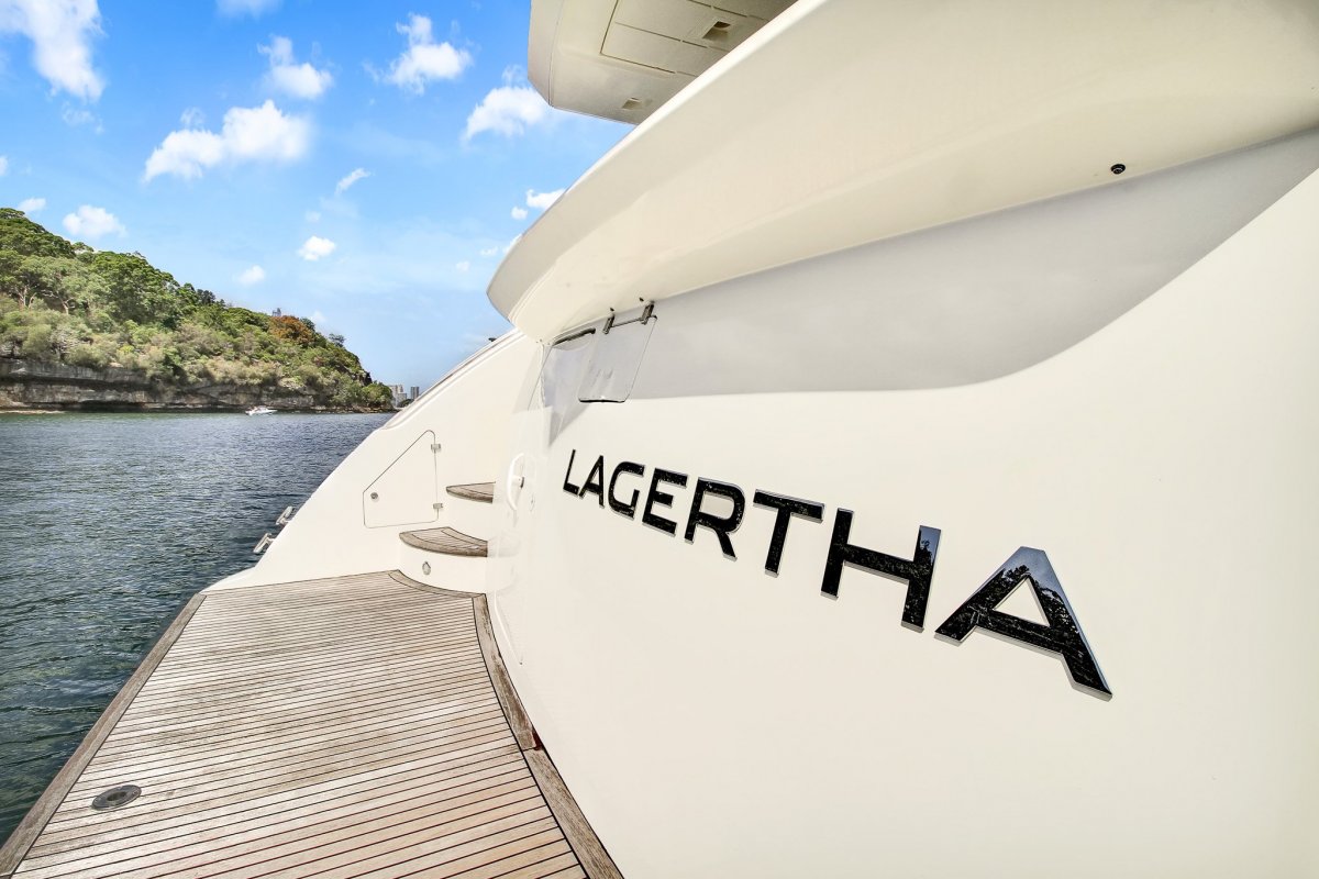 2006 Azimut 75 Flybridge Boat For Sale Sydney 38