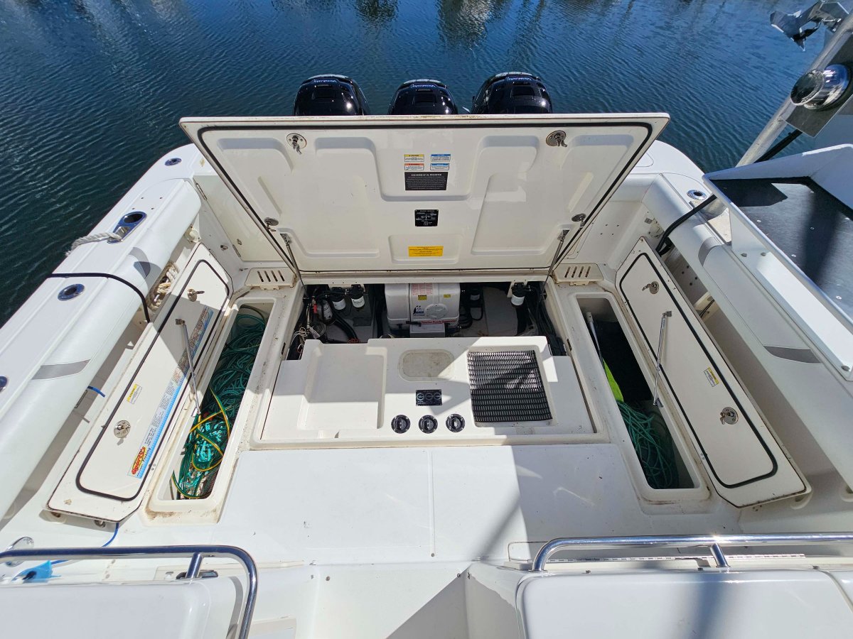 2009 Boston Whaler 345 Conquest Reel Gamer 10