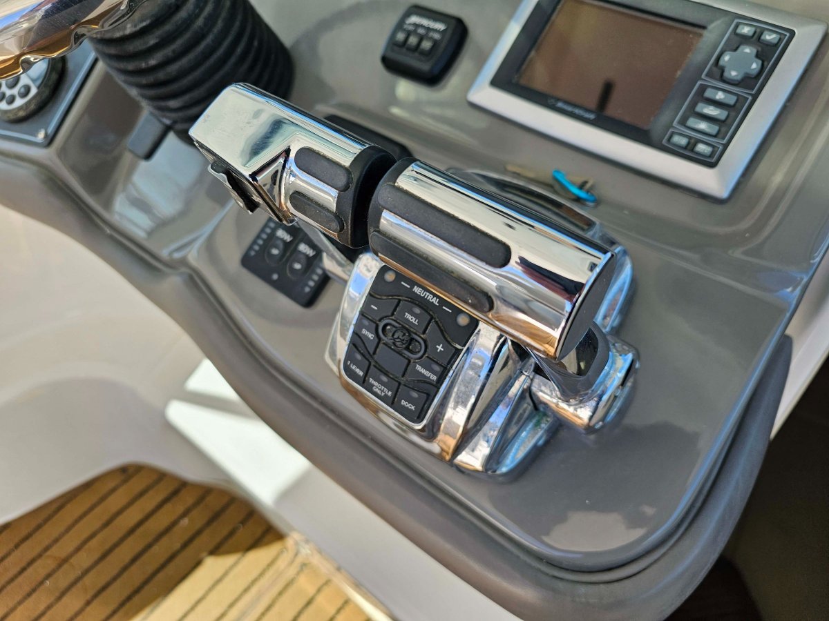 2009 Boston Whaler 345 Conquest Reel Gamer 18